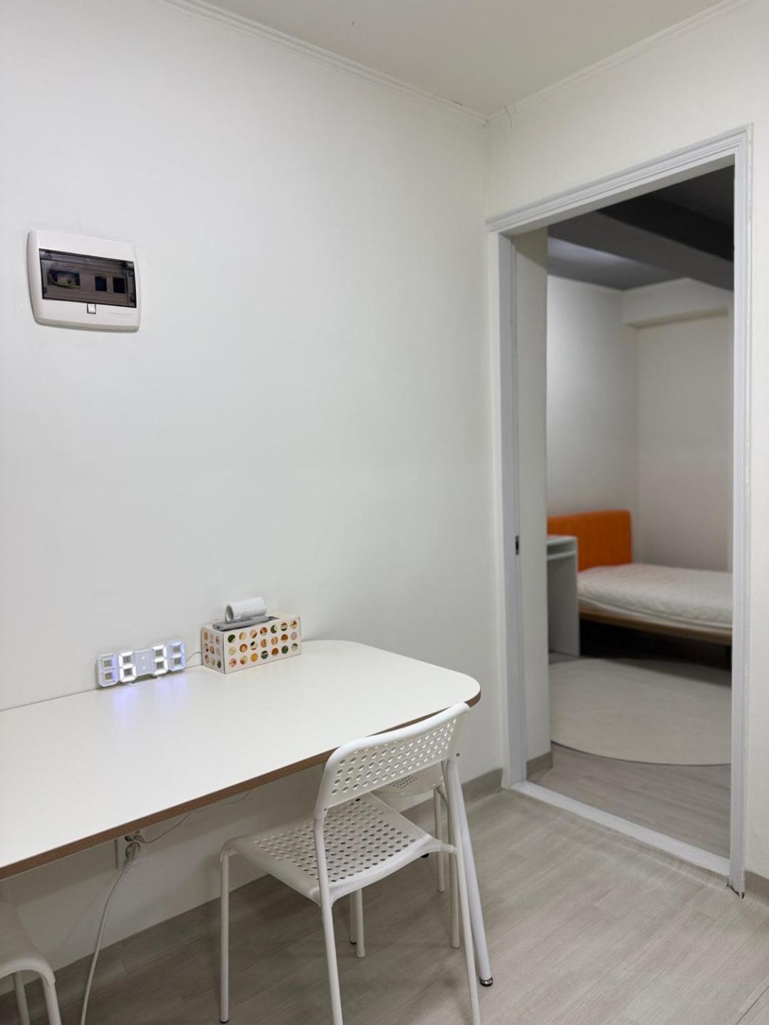 Apartment Center Share Rent House